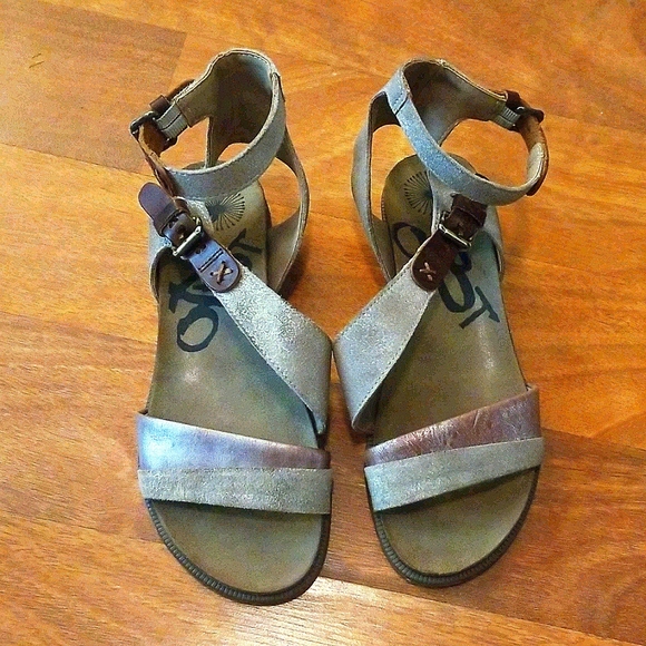 OTBT Shoes - 3/$30-OTBT sandals-like new (no box) - barely worn